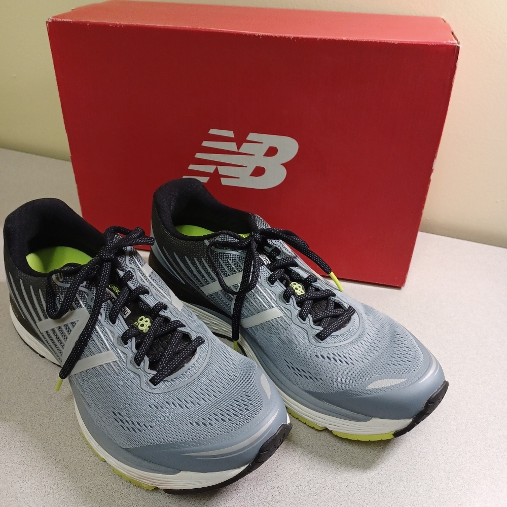 NEW New Balance Tennis Shoes